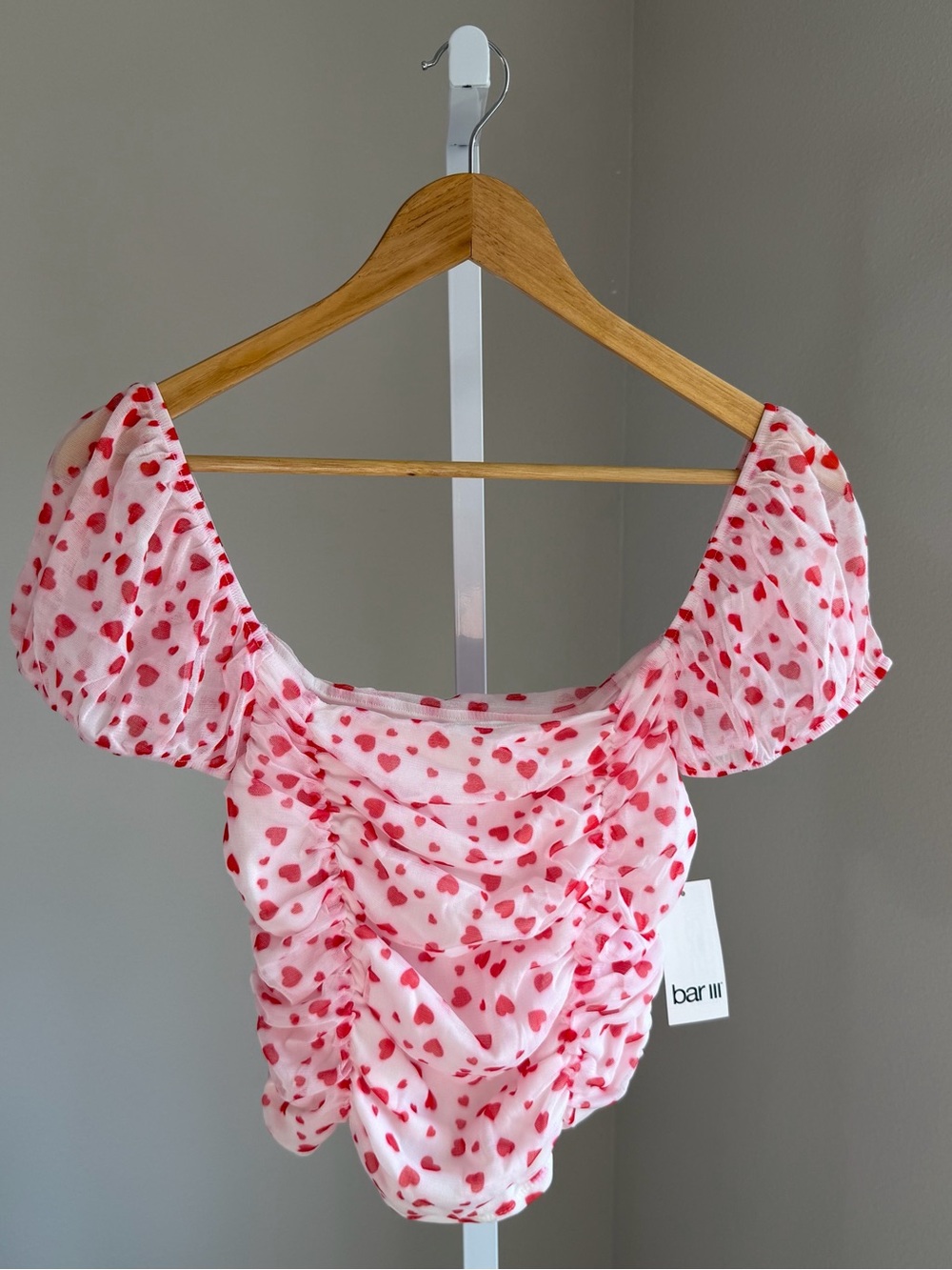 Bar III Pink & Red Heart-Print Ruched Puff-Sleeve Crop Top